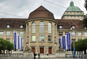 Zürich Hauptgebäude